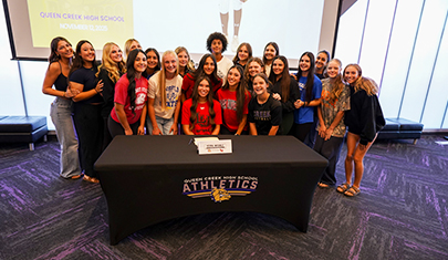 Congratulations to Queen Creek Unified School District’s (QCUSD) outstanding student athletes who signed and committed to universities across the nation