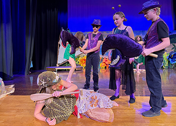 Students actors performing on stages