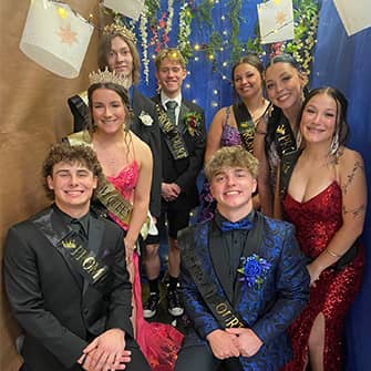 Prom royalty dressed for prom
