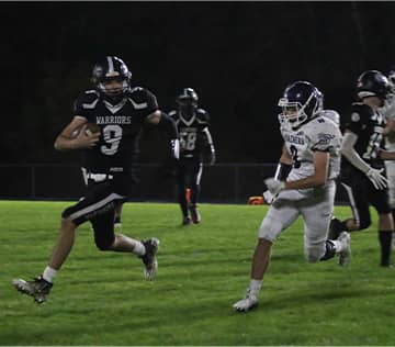 football players playing
