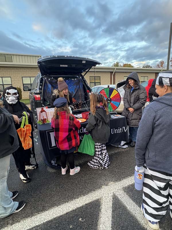 TrunkOrTreat Costumed Kids at Trunk Display