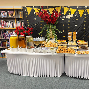 sidebar_PTA_110518 Beautiful graduation buffet in the school library