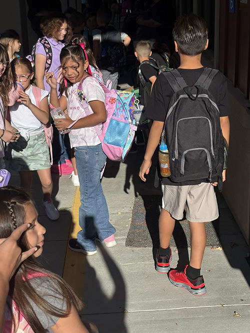 Students arriving to school