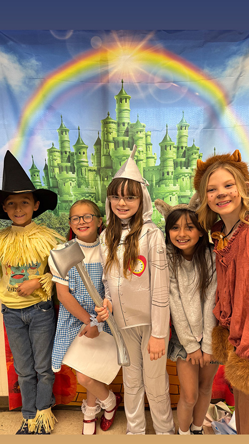 Group of student actors The Wizard of Oz